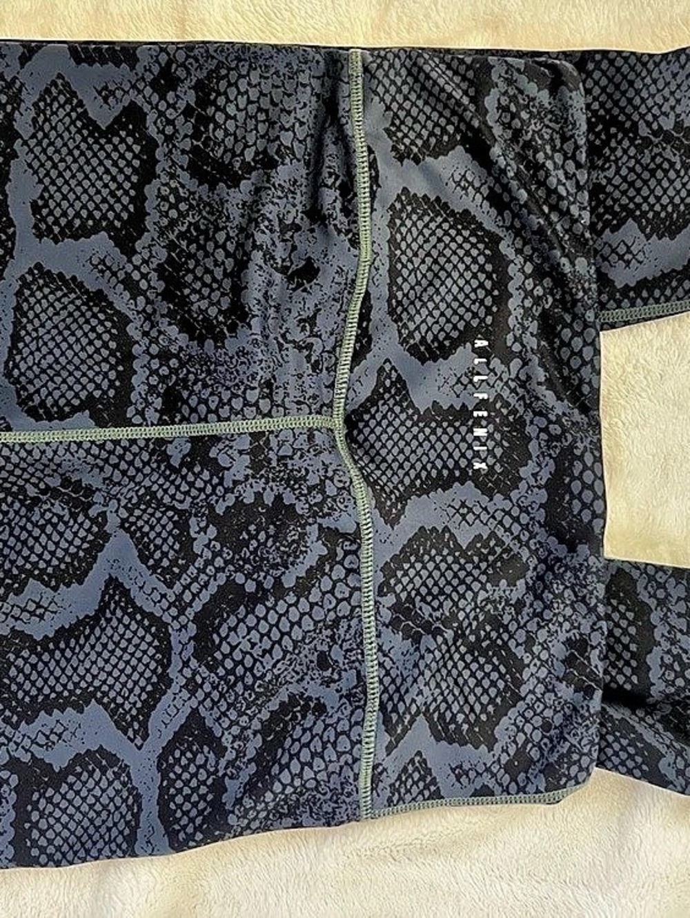 ALLFENIX Women's Snake Print Leggings